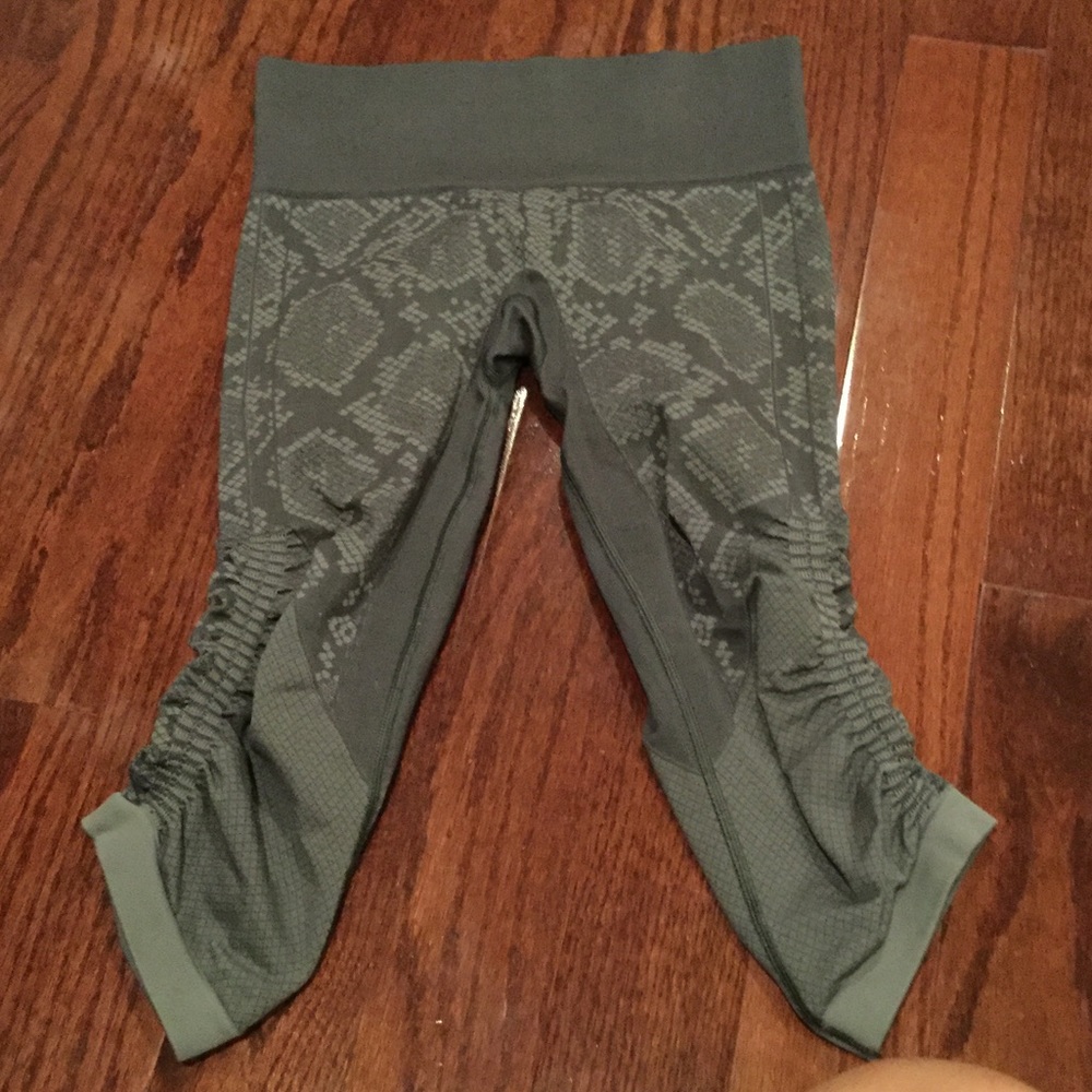 LuLulemon cropped leggings